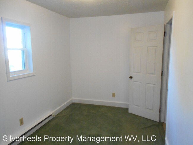 Building Photo - 1039 1/2 Emerson Ave