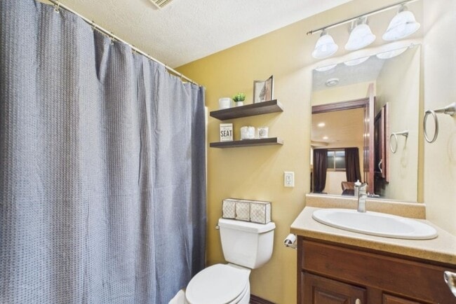 Building Photo - 8113 S Copper Ridge Rd