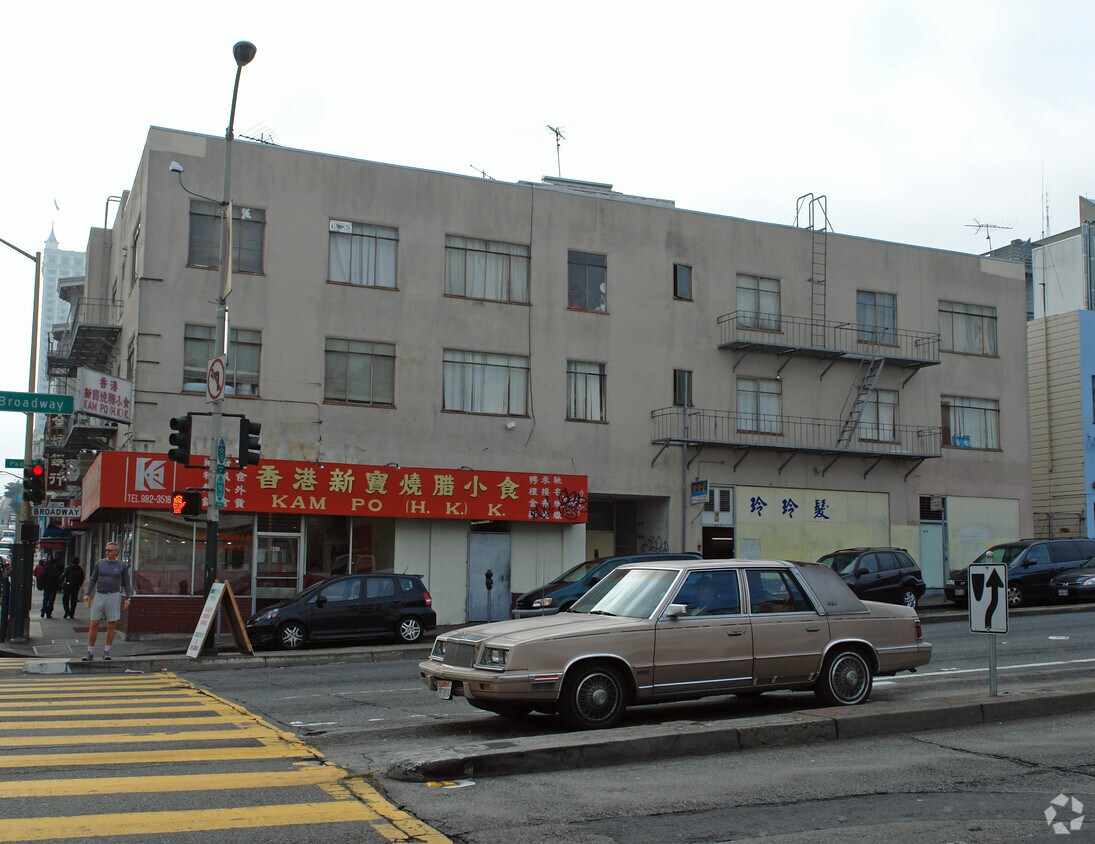 Foto principal - 1351 Powell St