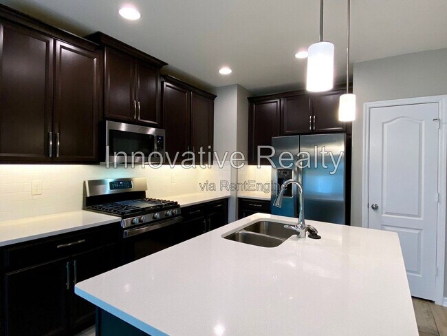 Foto del edificio - 302 Cedar Bark Ln