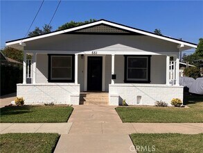 Building Photo - 551 E Van Bibber Ave
