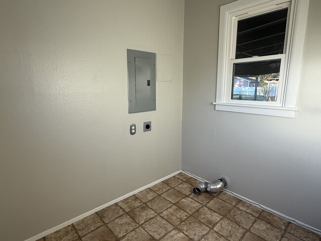 Foto del edificio - 1830 Avenue C