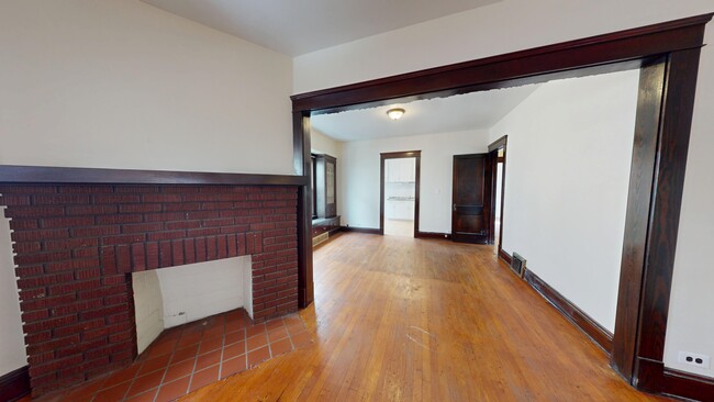 Building Photo - 12900 Hoy Ave