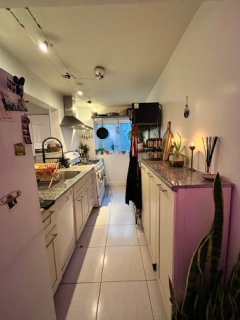 Kitchen - 1482 Innes Avenue