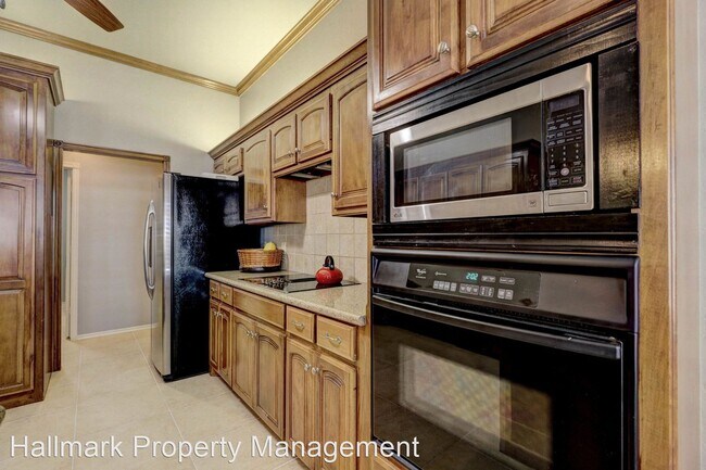 Building Photo - 4 br, 3 bath House - 15312 Himalaya Ridge