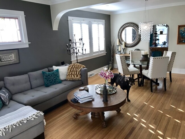 Building Photo - CHARMING 3 BED/1 BATH BUNGALOW IN THE HEAR...