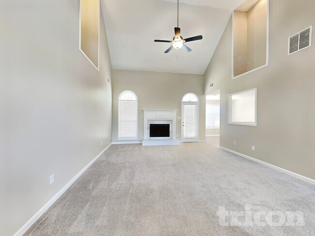 Foto del edificio - 51 Pates Lake Dr