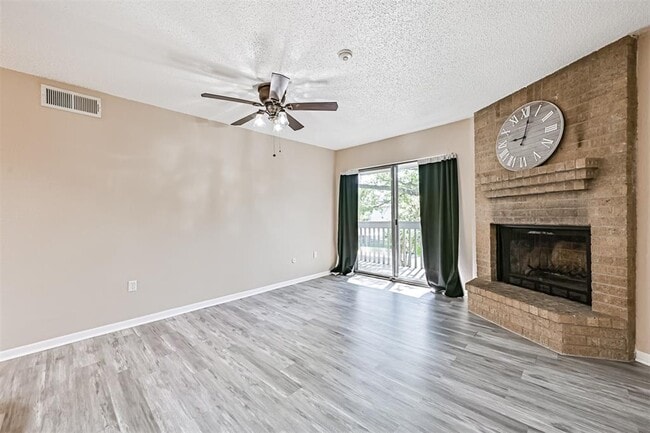 Building Photo - 260 El Dorado Blvd