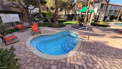 Building Photo - 75 N Valle Verde Dr