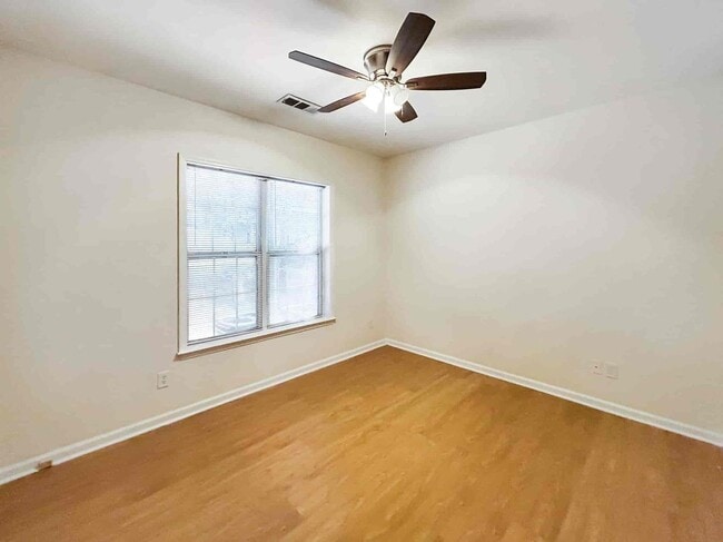 Photo - 4033 Edgecomb Drive House
