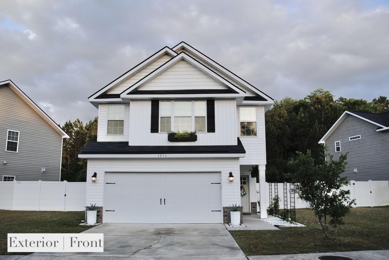 Foto principal - 1211 Cypress Fall Cir