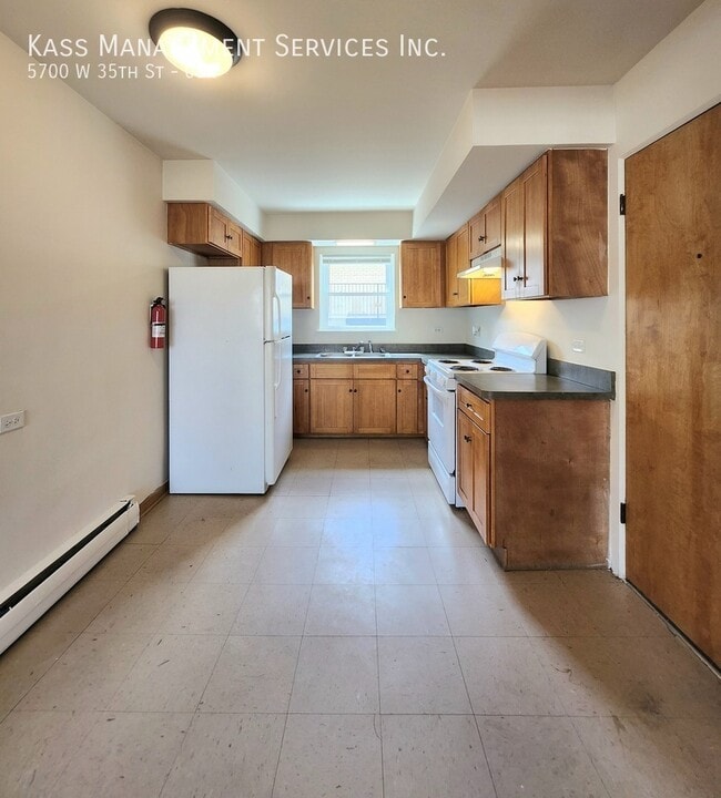 Building Photo - 5700 W 35th St