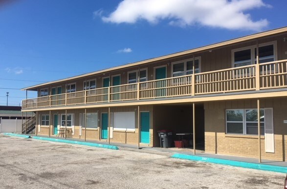 Foto principal - 261 N Tyndall Pkwy