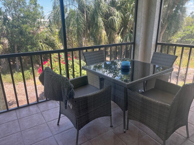 Foto del edificio - 15770 Windward Way Cir
