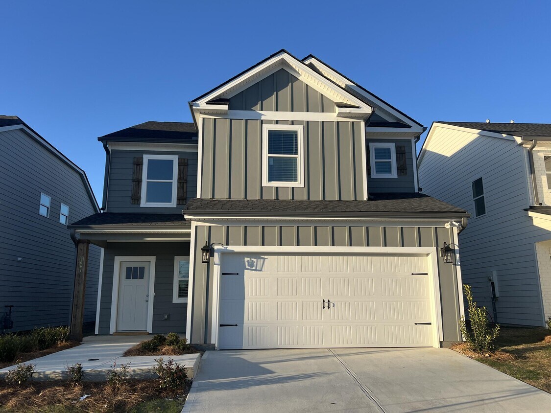 Foto principal - 2067 Firelight Way