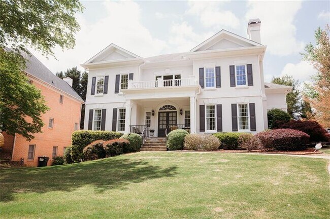 Foto del edificio - 605 Lake Medlock Dr