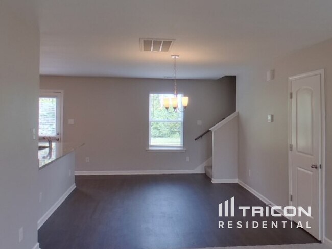Building Photo - 3412 Vedette Ln
