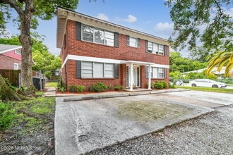 Building Photo - 828 Acosta St