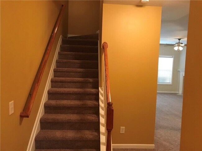 Building Photo - 269 Oakland Hills Way