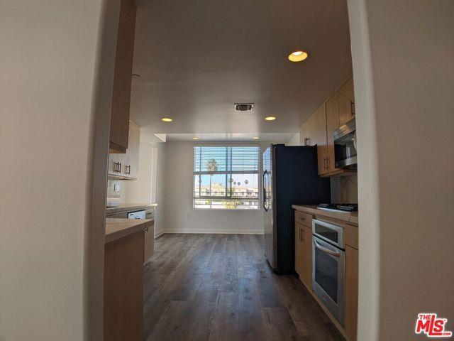 Foto del edificio - 5143 White Oak Ave