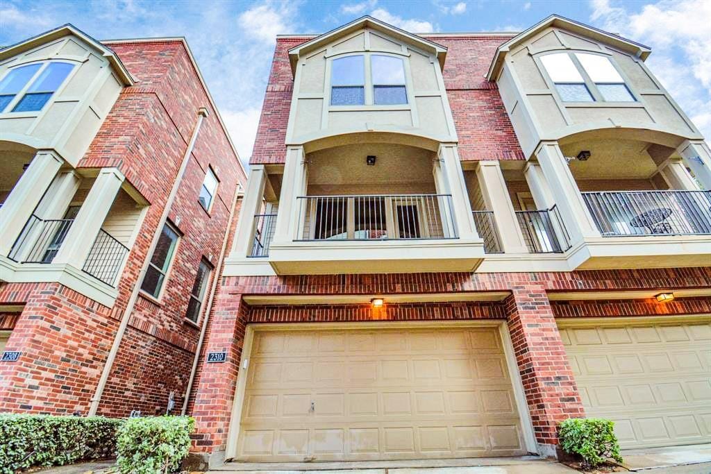 2310 Bastrop St, Houston, TX 77004 Condo for Rent in Houston, TX