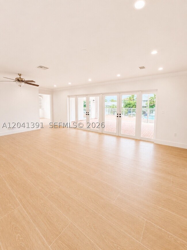 Foto del edificio - 13005 Zambrana St