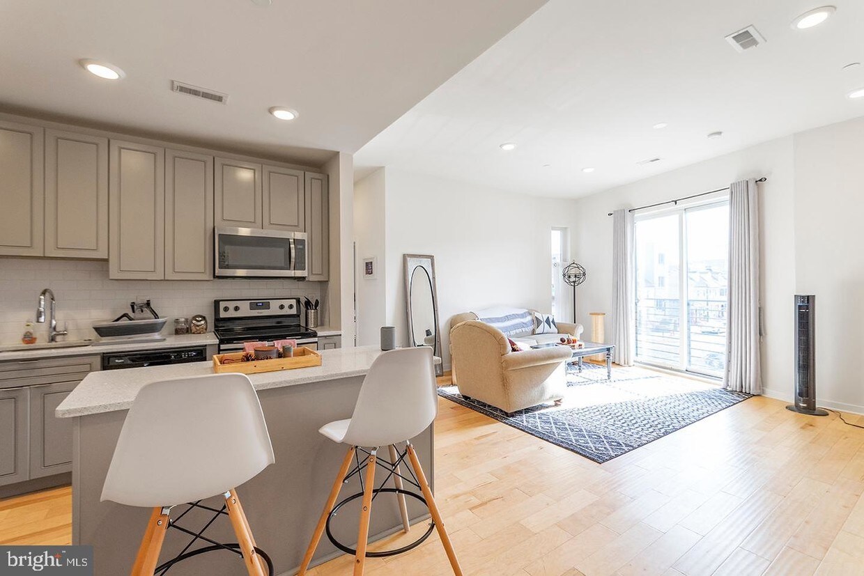 627 E Girard Ave Unit C2, Philadelphia, PA 19125 Apartment for Rent