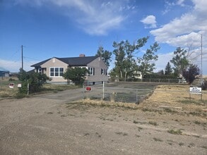 Building Photo - 11 Ball Ln