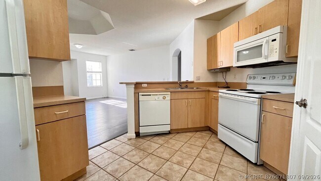 Building Photo - 106 Belmont Pl