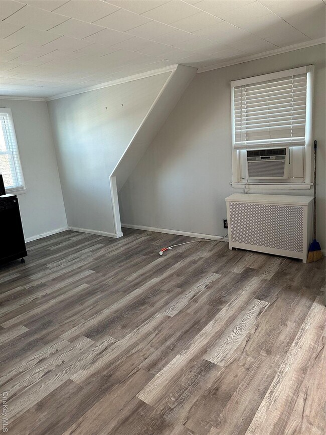 Foto del edificio - 626 Wool Ave