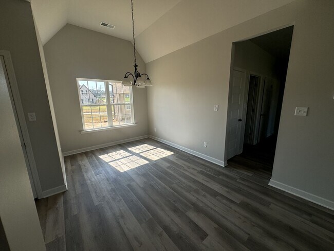 Building Photo - 8980 Acorn Ln