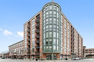 Building Photo - 1 S Highland Ave