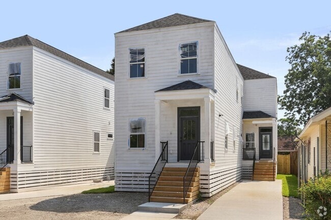 Building Photo - 2016 N Dorgenois St