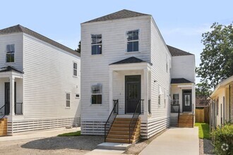 Building Photo - 2016 N Dorgenois St