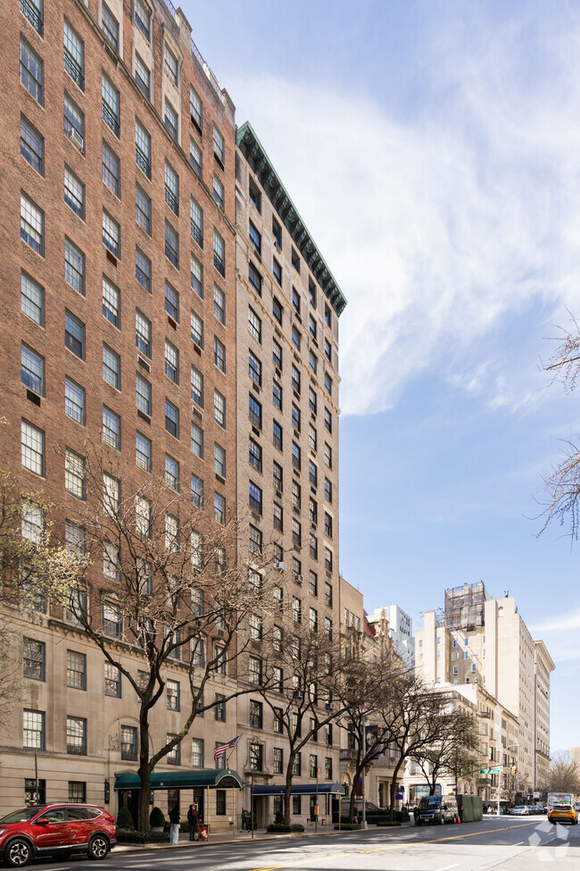 Building Photo - 30 E 72nd St