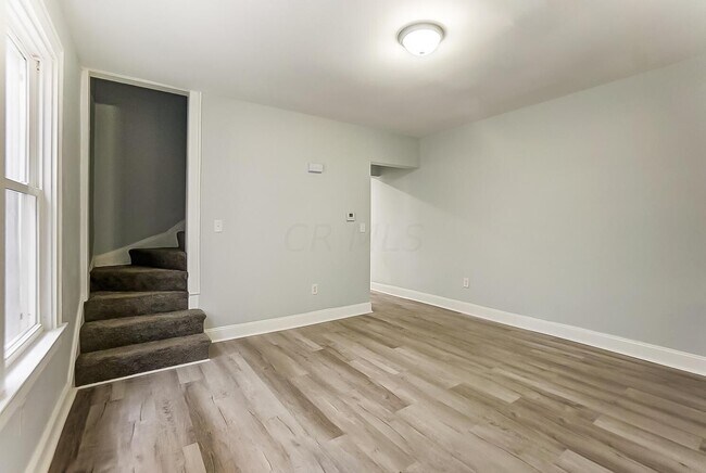 Building Photo - 723 Fairwood Ave