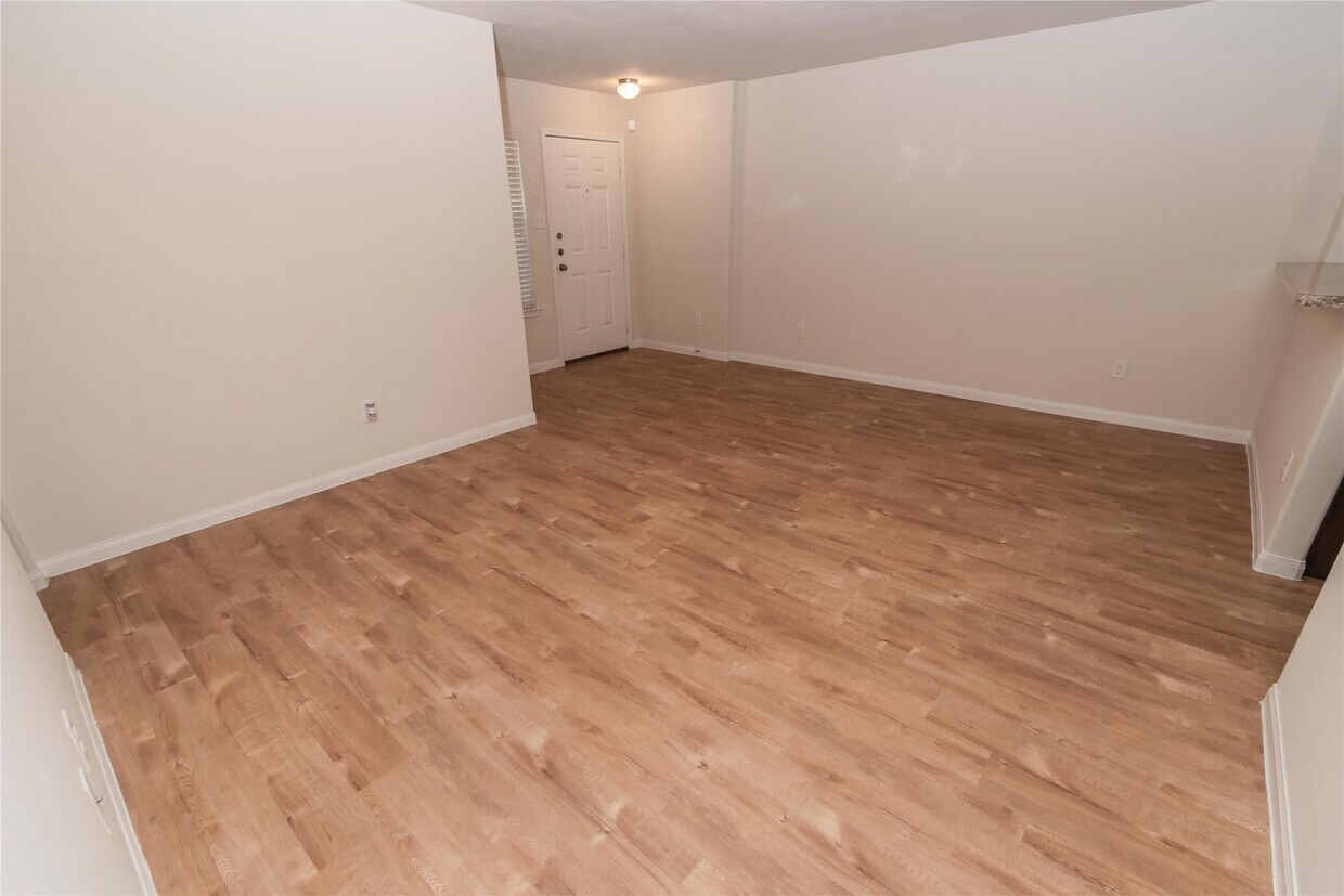 Foto del edificio - 2610 Vikram Dr