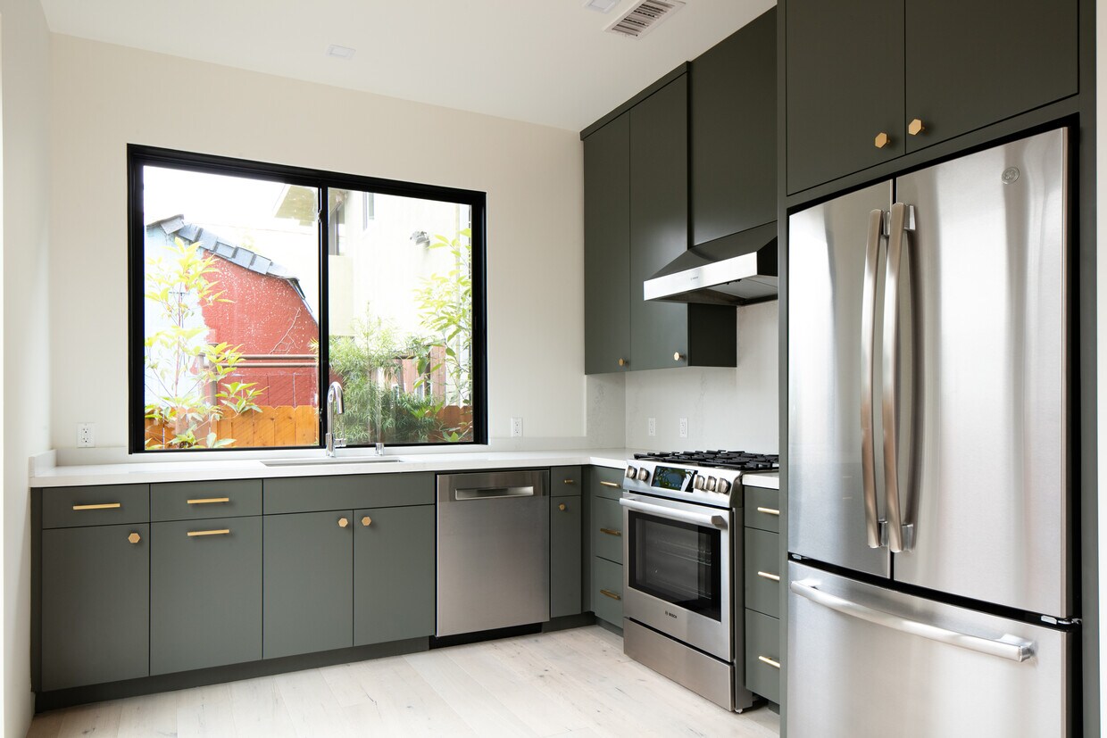 Foto principal - 633 Palms Blvd