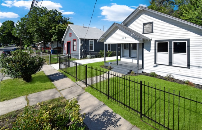 Building Photo - 823 N Palmetto Ave