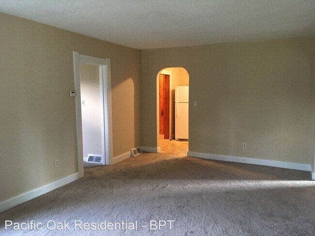 Building Photo - 3 br, 1 bath House - 2519 Olivewood Ave