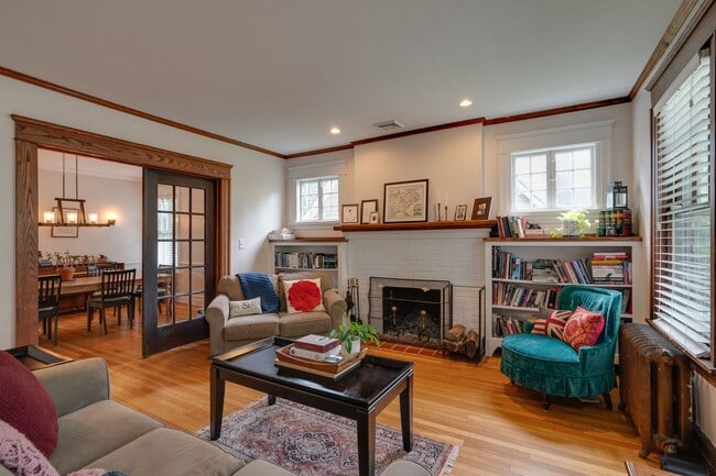 Building Photo - West Ghent