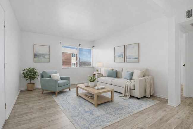 Building Photo - $1,445.95 - 1 Bed, 1 Bath Condo in Denver with In Unit Washer/Dryer and Central AC!