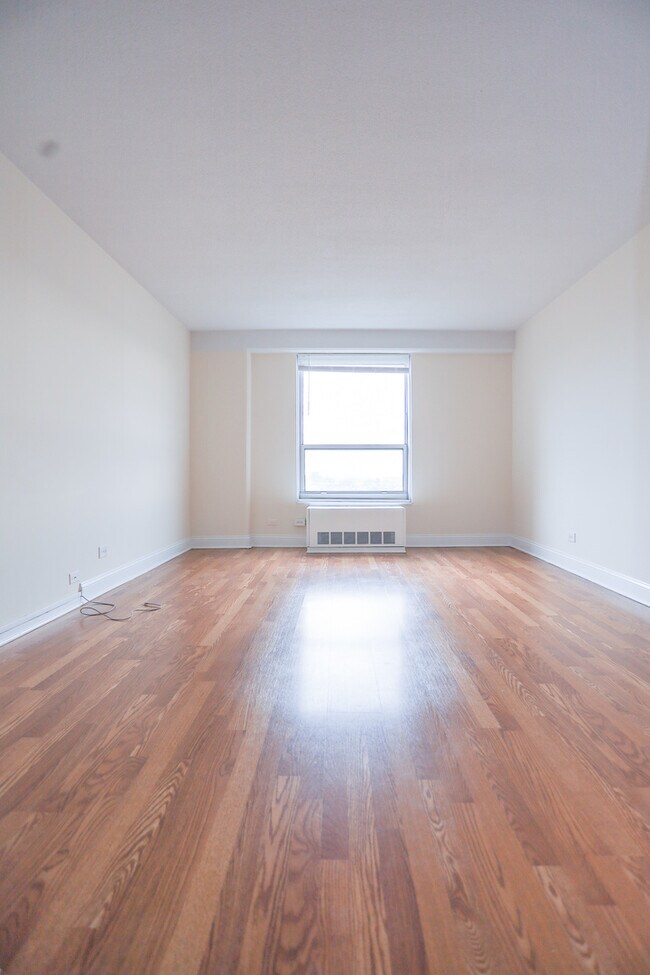 Foto del edificio - 4500 N Winchester Ave