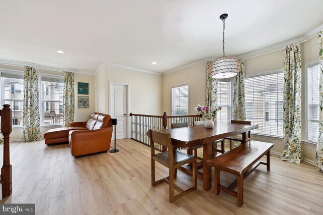 Building Photo - 25148 Sweet Myrtle Square