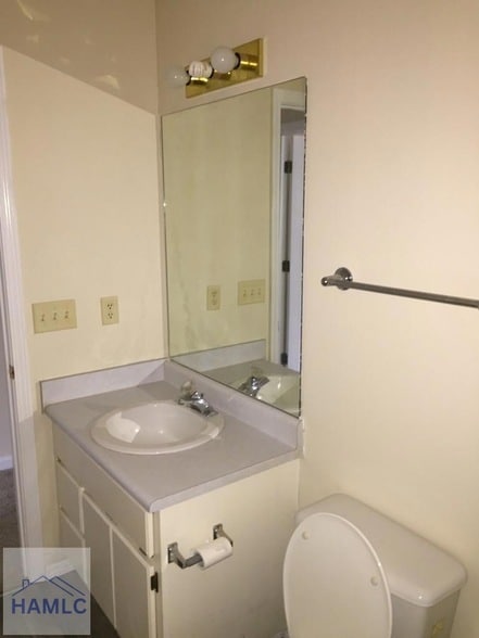 Building Photo - 204 Magnolia Plantation Ct