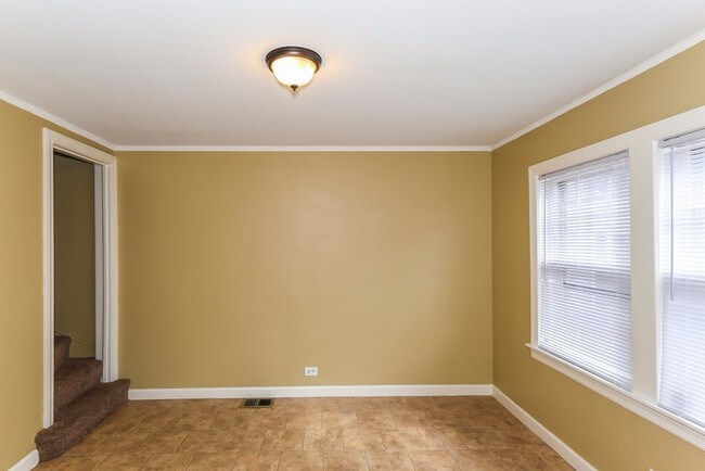 Foto del edificio - 9625 S Maplewood Ave