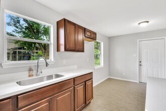 Building Photo - 1226 Havner Ln