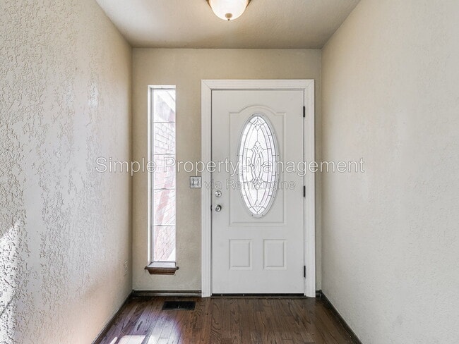 Building Photo - 3837 Sunward Cir