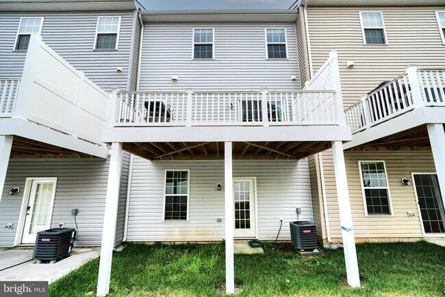 Building Photo - 7766 Dagny Wy