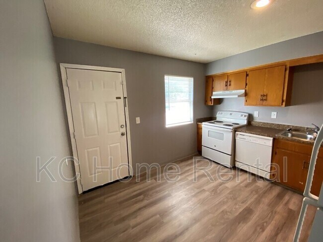Foto del edificio - 1525 Jackson Ave